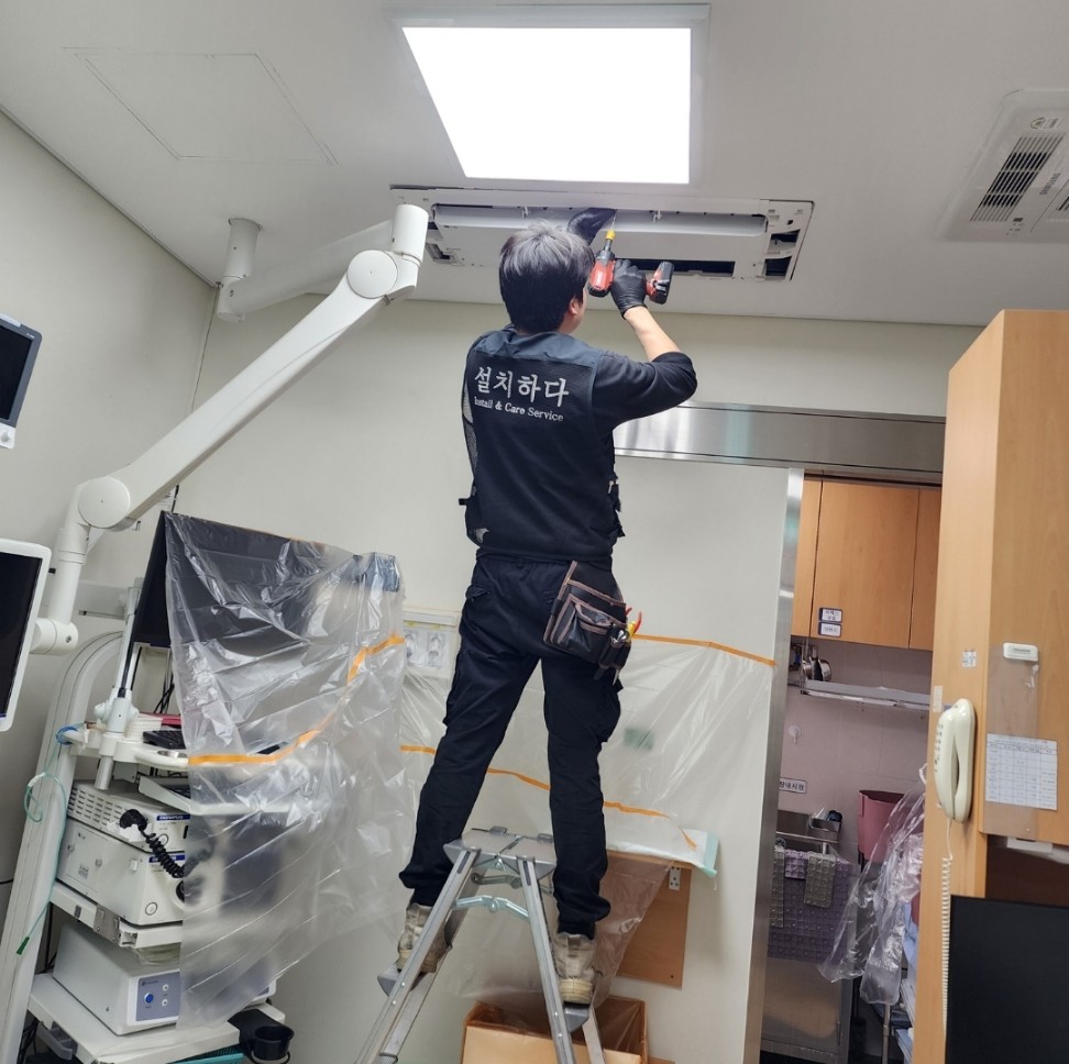 수도권 에어컨청소 LG,삼성,캐리어 벽걸이 스탠드 천장형시스템 완전 분해세척 : 투인케어