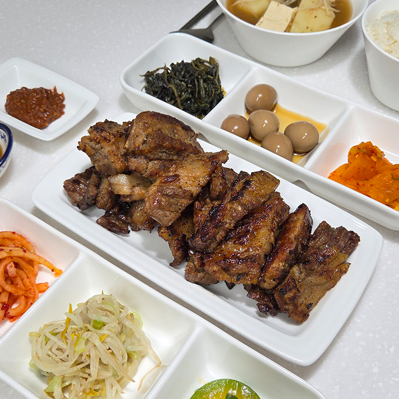 불향기흑미네 초벌 연탄 돼지갈비 500g 돼지왕갈비 : 불향기흑미네