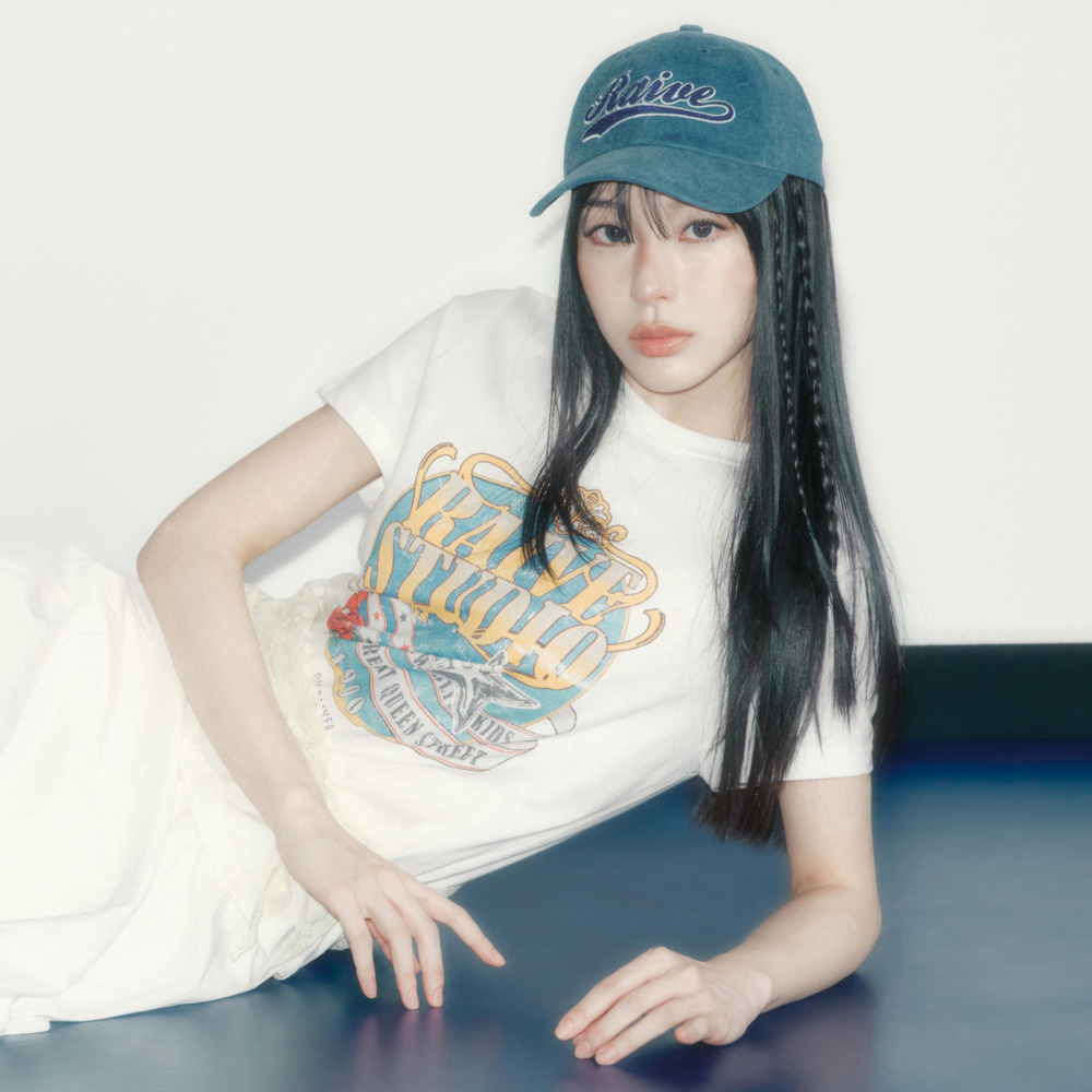 [레이브] (CHARCOAL 02M 6/27 예약배송) Crown Raive Graphic T-shirt VW5ME601_3color : 레이브 스튜디오