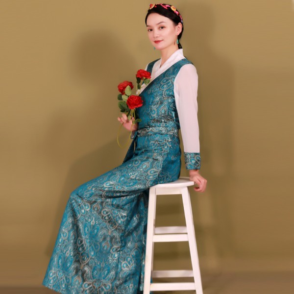 여성 티베트 드레스 새로운 스타일 서양 의류 가을 다채로운 브로케이드 가운 민족 패션 문화 복장 : 바이셀써리나인